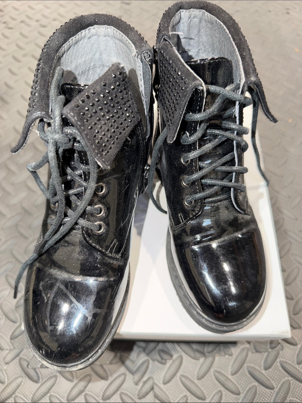 Kids Black Patent Lace-Up Boots - Classic Toddlers' Style